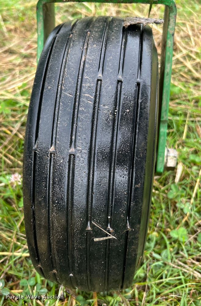 image for item EK4899 2009 John Deere  Z425 ZTR lawn mower