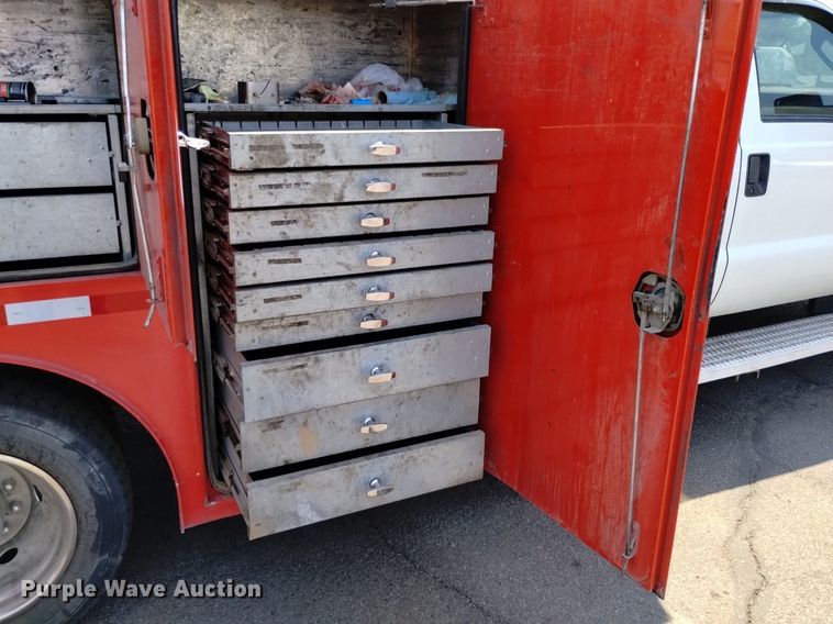 image for item LO9032 2011 Ford F550 Super Duty XL utility / service truck