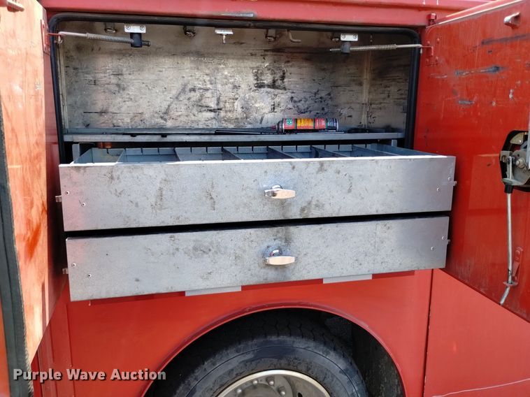 image for item LO9032 2011 Ford F550 Super Duty XL utility / service truck