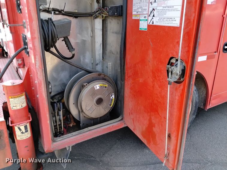 image for item LO9032 2011 Ford F550 Super Duty XL utility / service truck