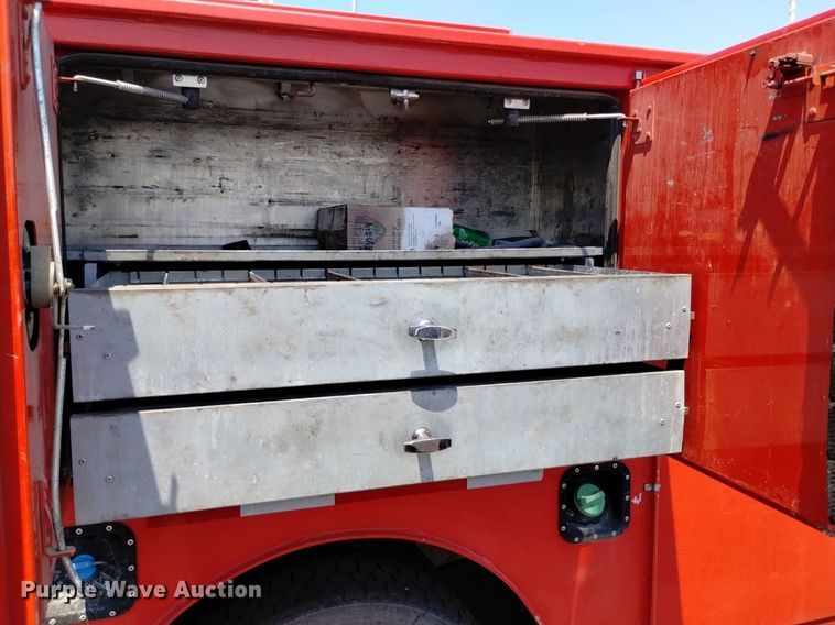 image for item LO9032 2011 Ford F550 Super Duty XL utility / service truck