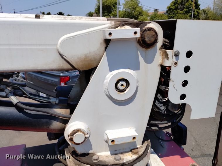 image for item LO9032 2011 Ford F550 Super Duty XL utility / service truck