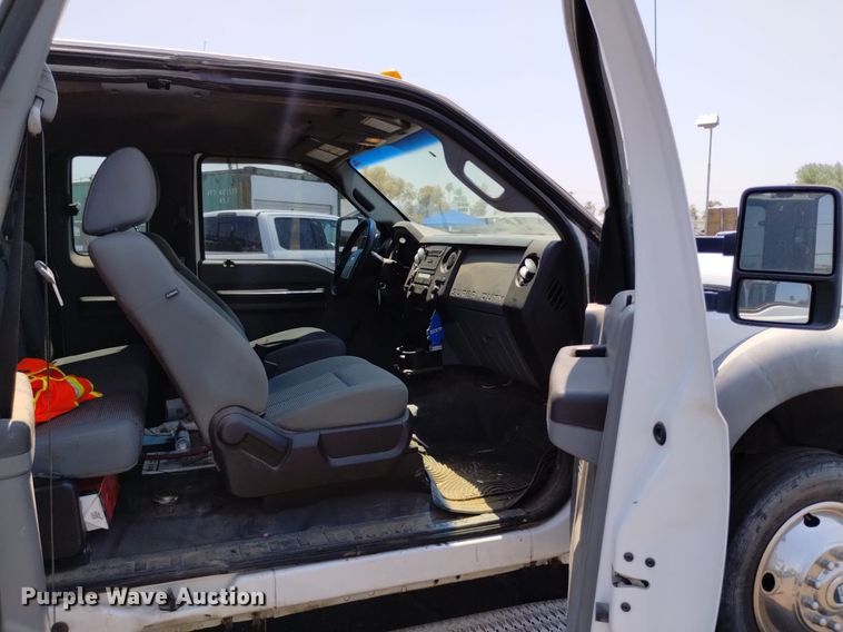 image for item LO9032 2011 Ford F550 Super Duty XL utility / service truck