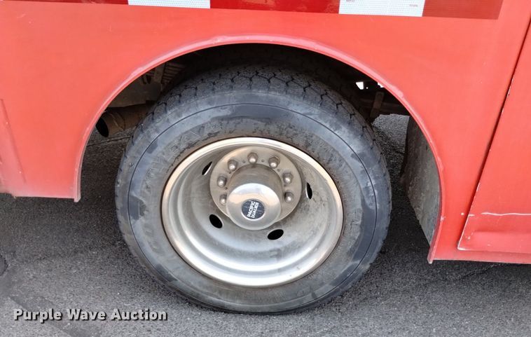 image for item LO9032 2011 Ford F550 Super Duty XL utility / service truck