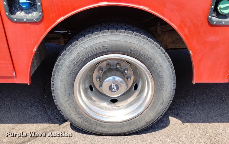 image for item LO9032 2011 Ford F550 Super Duty XL utility / service truck