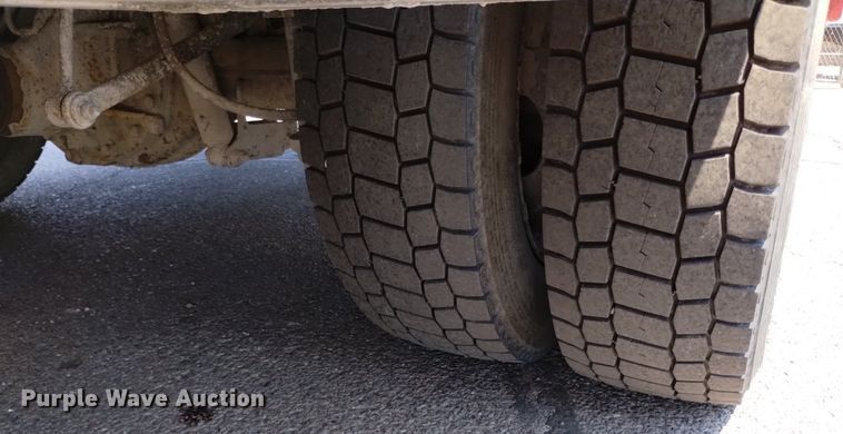 image for item LO9032 2011 Ford F550 Super Duty XL utility / service truck