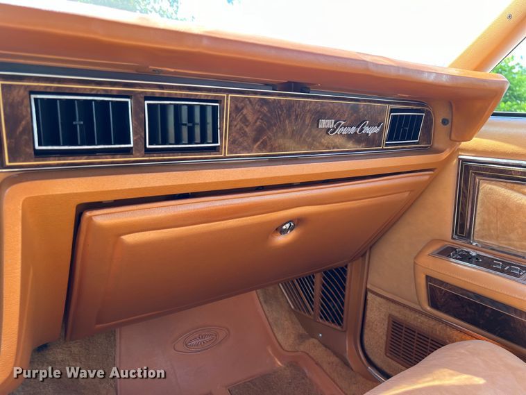 image for item LV9014 1978 Lincoln Continental coupe