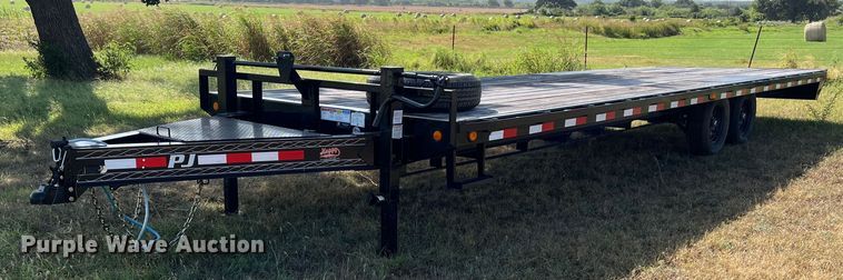 image for item LV9017 2021 PJ Trailer Mfg Co. Deckover F8282 equipment trailer