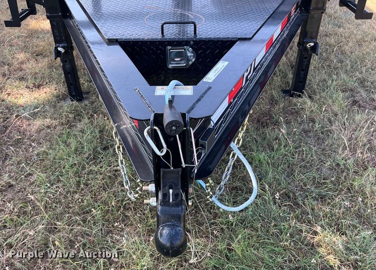 image for item LV9017 2021 PJ Trailer Mfg Co. Deckover F8282 equipment trailer