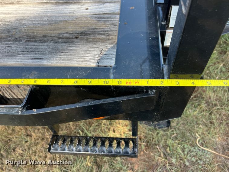 image for item LV9017 2021 PJ Trailer Mfg Co. Deckover F8282 equipment trailer