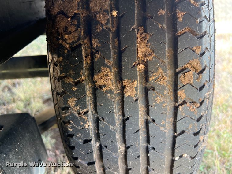 image for item LV9017 2021 PJ Trailer Mfg Co. Deckover F8282 equipment trailer