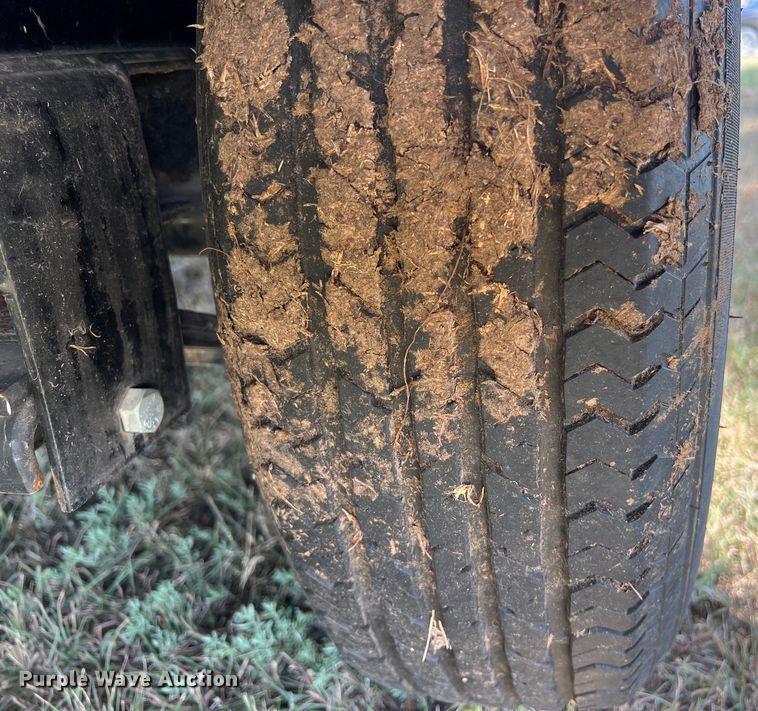 image for item LV9017 2021 PJ Trailer Mfg Co. Deckover F8282 equipment trailer