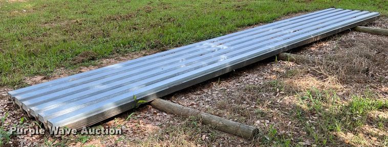 image for item LV9023 Approximately 22 sheets of 20' L x 36