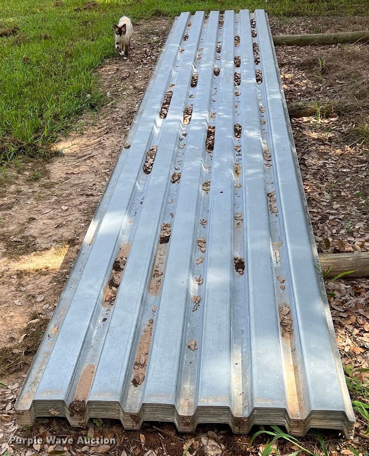 image for item LV9023 Approximately 22 sheets of 20' L x 36