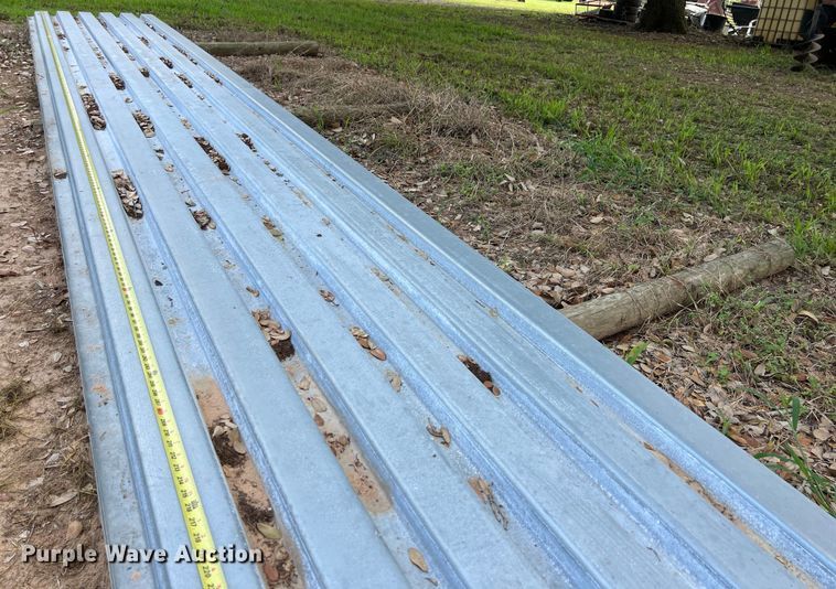 image for item LV9023 Approximately 22 sheets of 20' L x 36