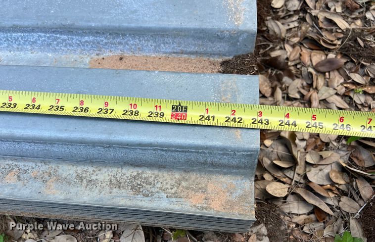 image for item LV9023 Approximately 22 sheets of 20' L x 36