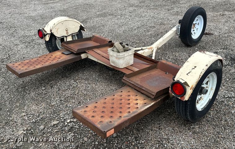 image for item MU9935 1999 Master Tow car dolly