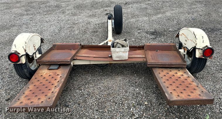 image for item MU9935 1999 Master Tow car dolly