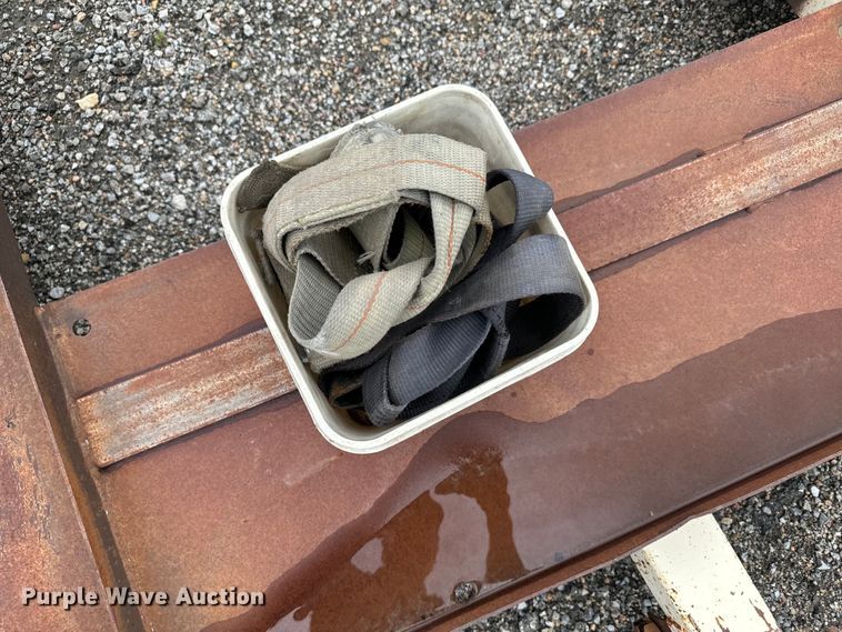 image for item MU9935 1999 Master Tow car dolly