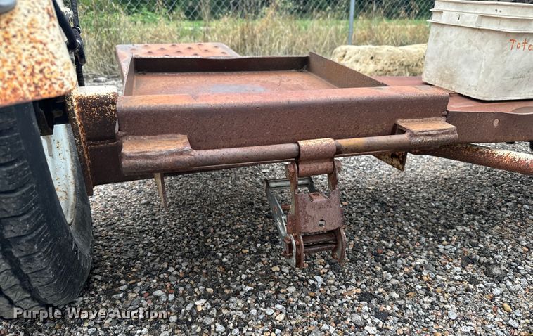 image for item MU9935 1999 Master Tow car dolly