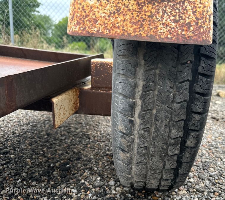 image for item MU9935 1999 Master Tow car dolly