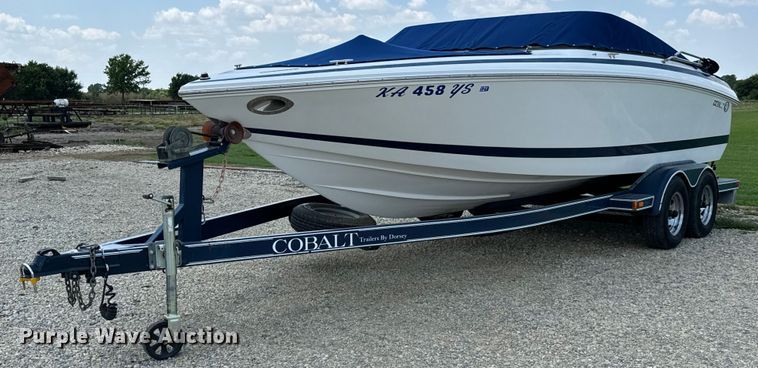 image for item MU9956 2002 Cobalt 226 boat