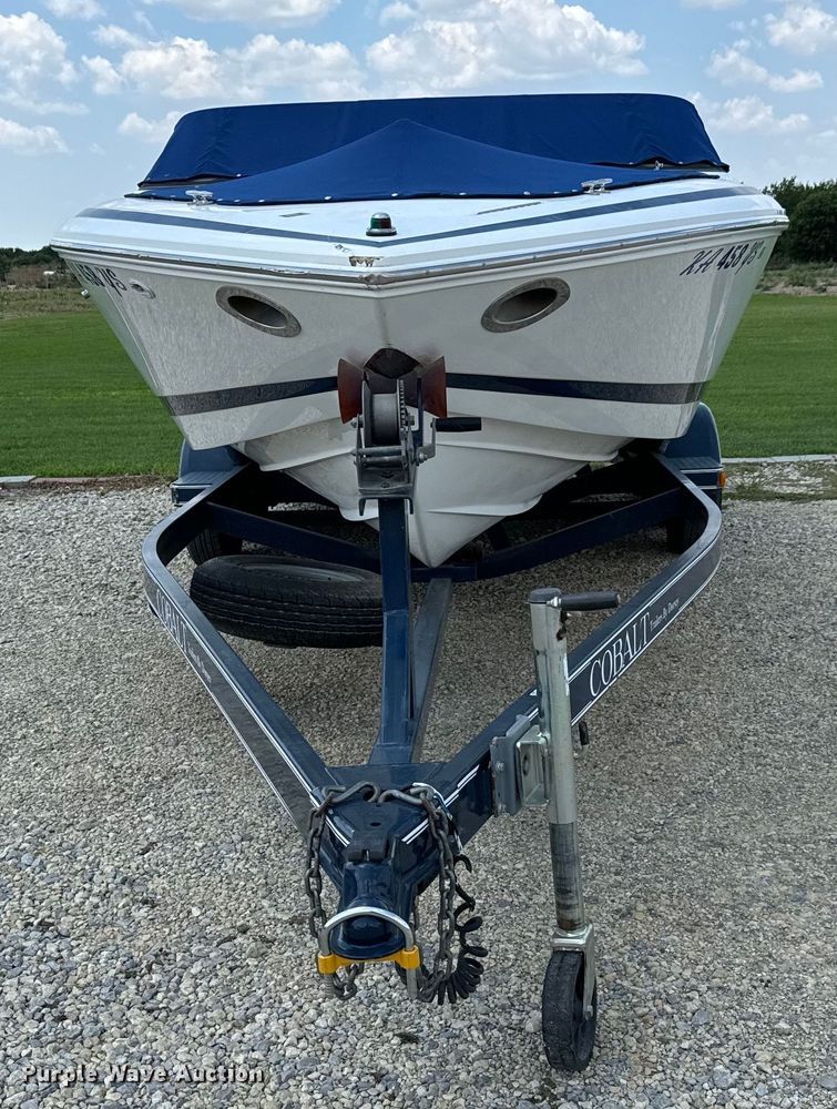 image for item MU9956 2002 Cobalt 226 boat