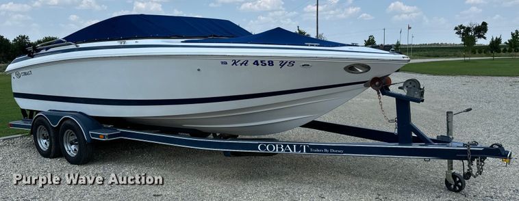 image for item MU9956 2002 Cobalt 226 boat