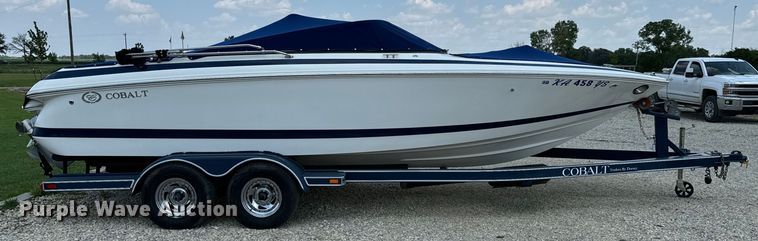 image for item MU9956 2002 Cobalt 226 boat