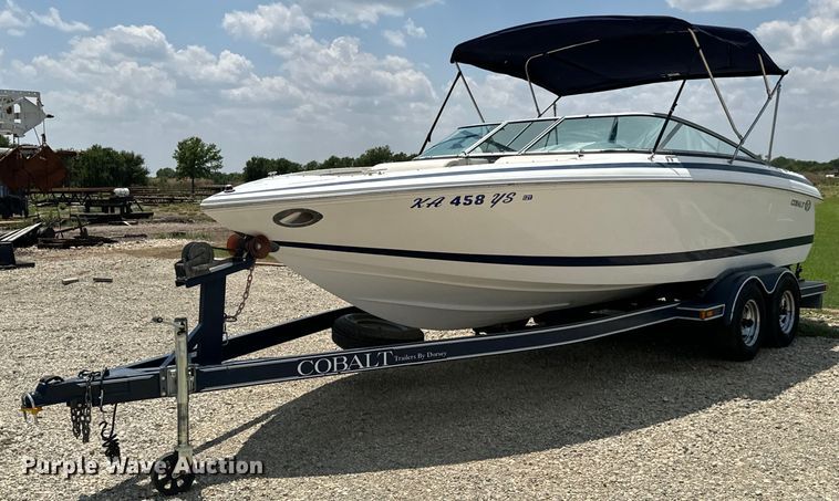 image for item MU9956 2002 Cobalt 226 boat
