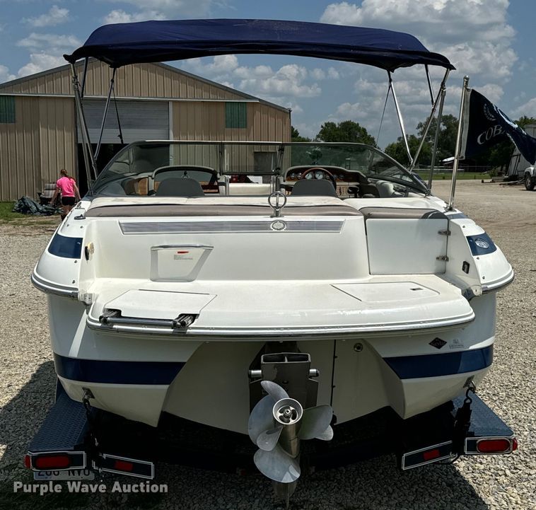 image for item MU9956 2002 Cobalt 226 boat
