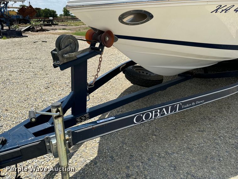 image for item MU9956 2002 Cobalt 226 boat