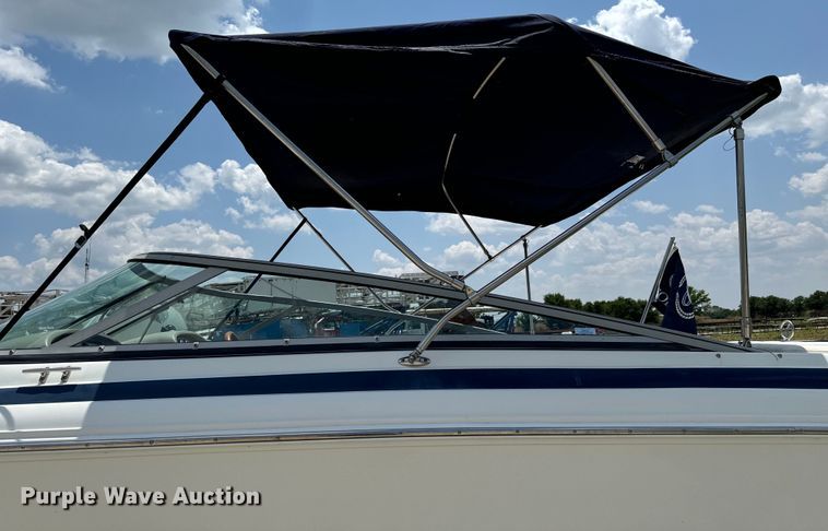 image for item MU9956 2002 Cobalt 226 boat