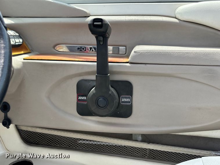 image for item MU9956 2002 Cobalt 226 boat