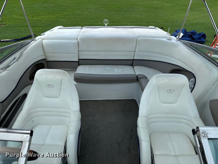 image for item MU9956 2002 Cobalt 226 boat