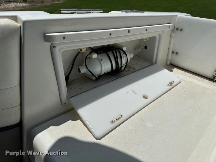 image for item MU9956 2002 Cobalt 226 boat