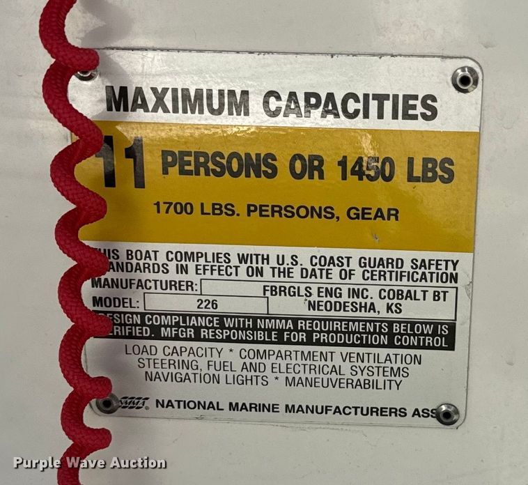 image for item MU9956 2002 Cobalt 226 boat