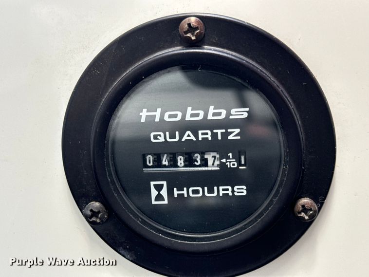 image for item MU9956 2002 Cobalt 226 boat