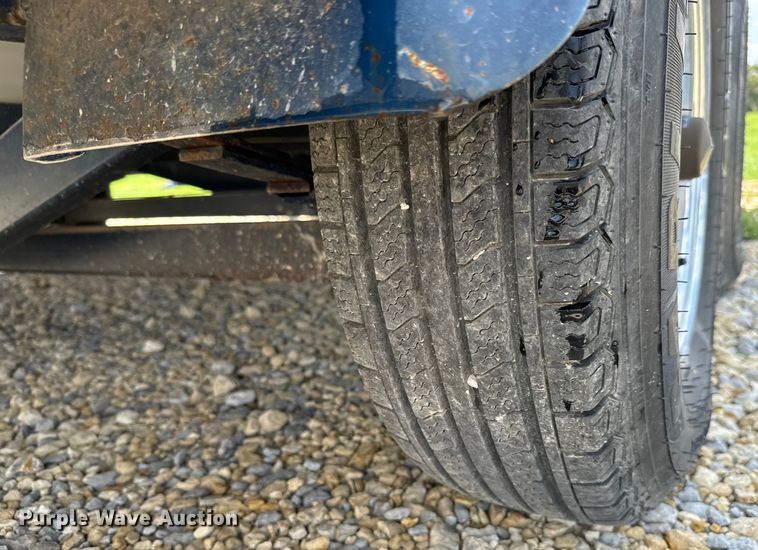 image for item MU9956 2002 Cobalt 226 boat