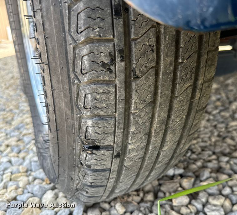 image for item MU9956 2002 Cobalt 226 boat