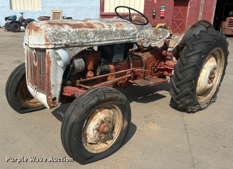 image for item NB9434 Ford F8N tractor