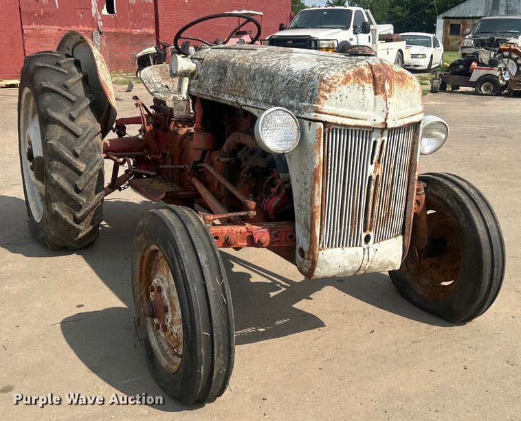 image for item NB9434 Ford F8N tractor