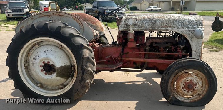 image for item NB9434 Ford F8N tractor