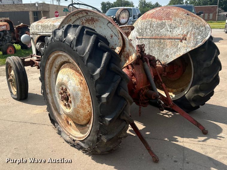 image for item NB9434 Ford F8N tractor