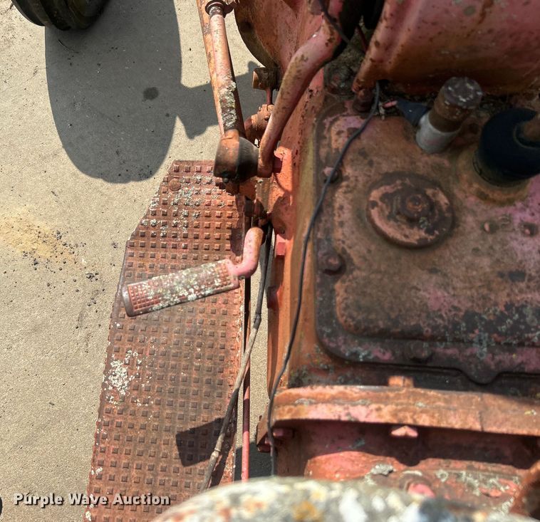 image for item NB9434 Ford F8N tractor