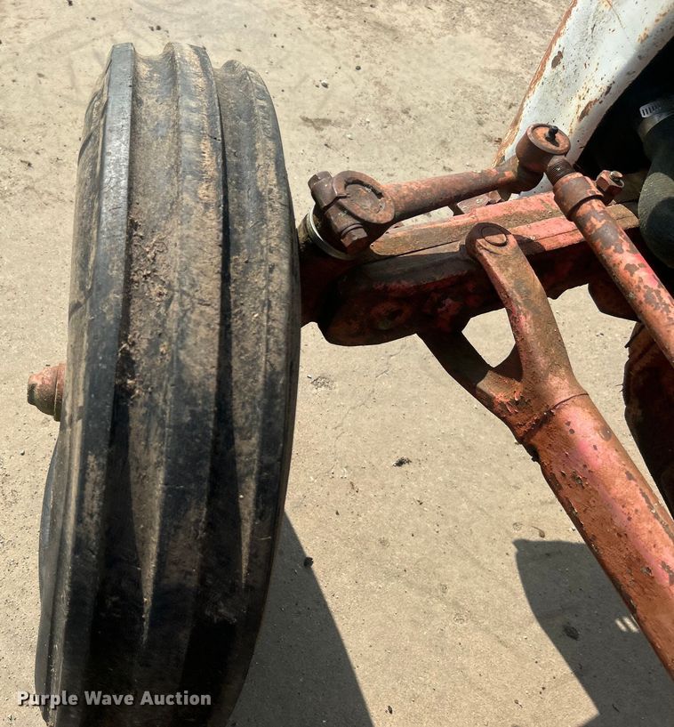 image for item NB9434 Ford F8N tractor