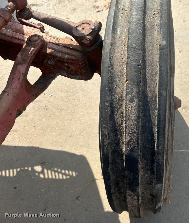 image for item NB9434 Ford F8N tractor