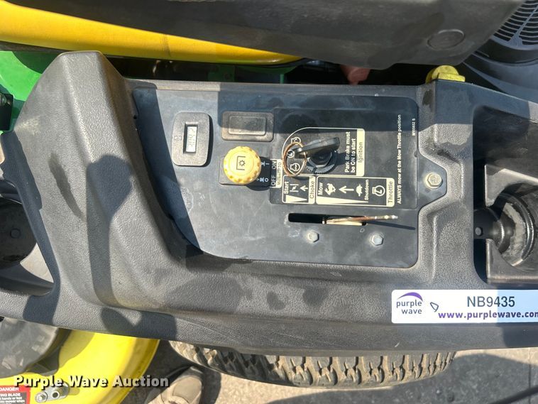 image for item NB9435 2012 John Deere  Z425 ZTR lawn mower