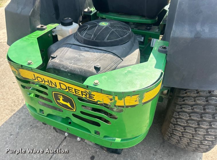 image for item NB9435 2012 John Deere  Z425 ZTR lawn mower