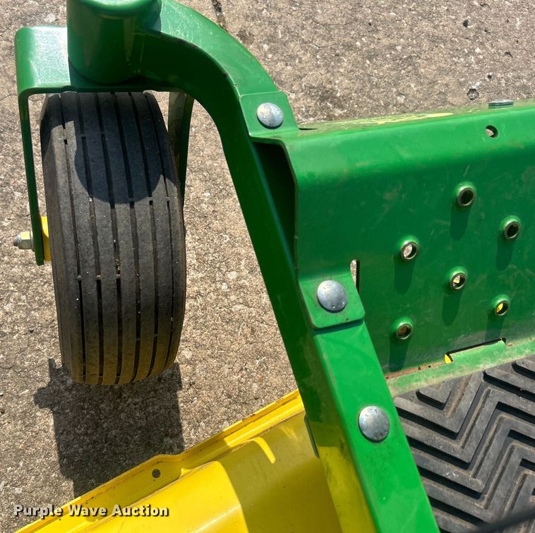 image for item NB9435 2012 John Deere  Z425 ZTR lawn mower